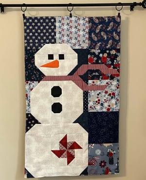 Woollypetals Do You Want to Sew a Snowman quilt with patchwork snowman design