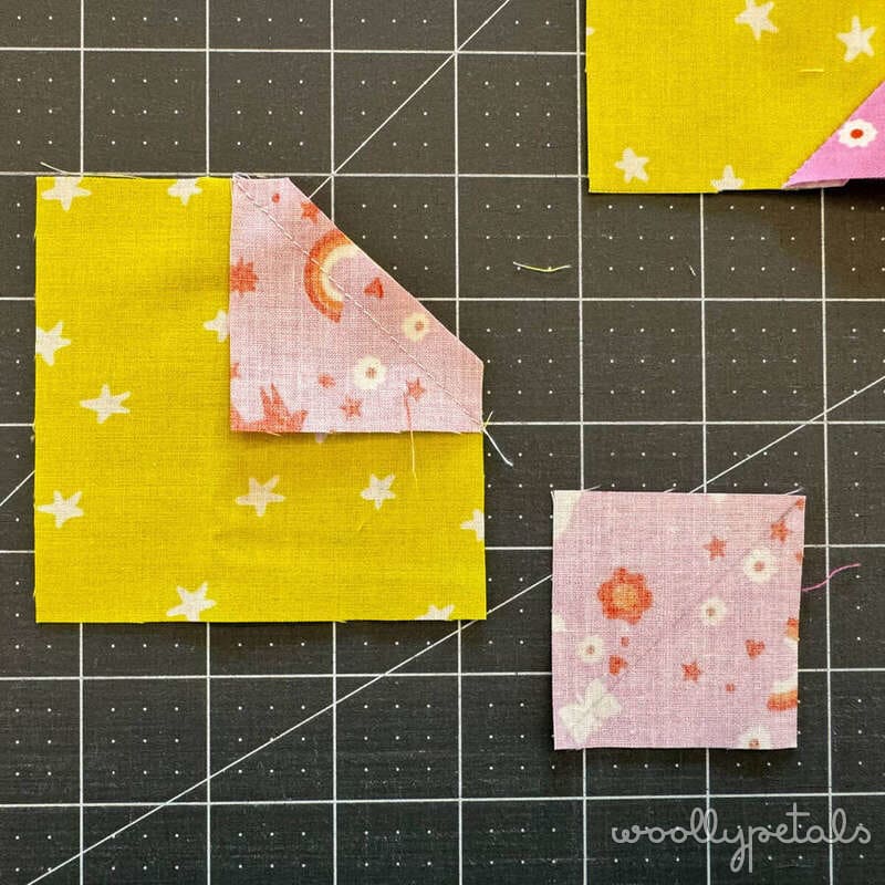 Woollypetals New Star quilt Stitch'N'Flip technique demonstration on cutting mat